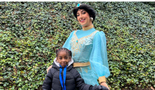 Yonnah a séjourné au parc Disneyland Paris