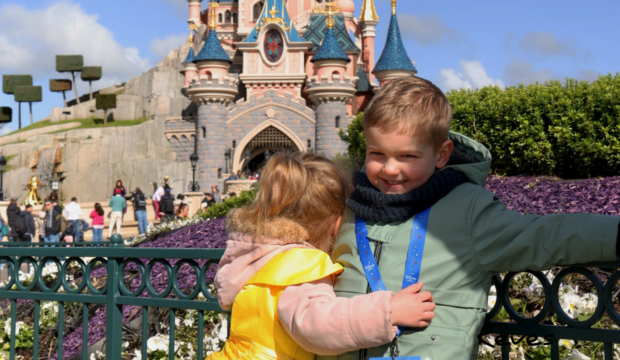 Elyam a fait un séjour à Disneyland Paris